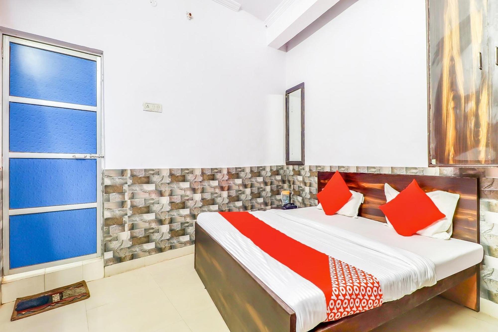 Super Collection O Dolphin Hotel Lucknow Bagian luar foto