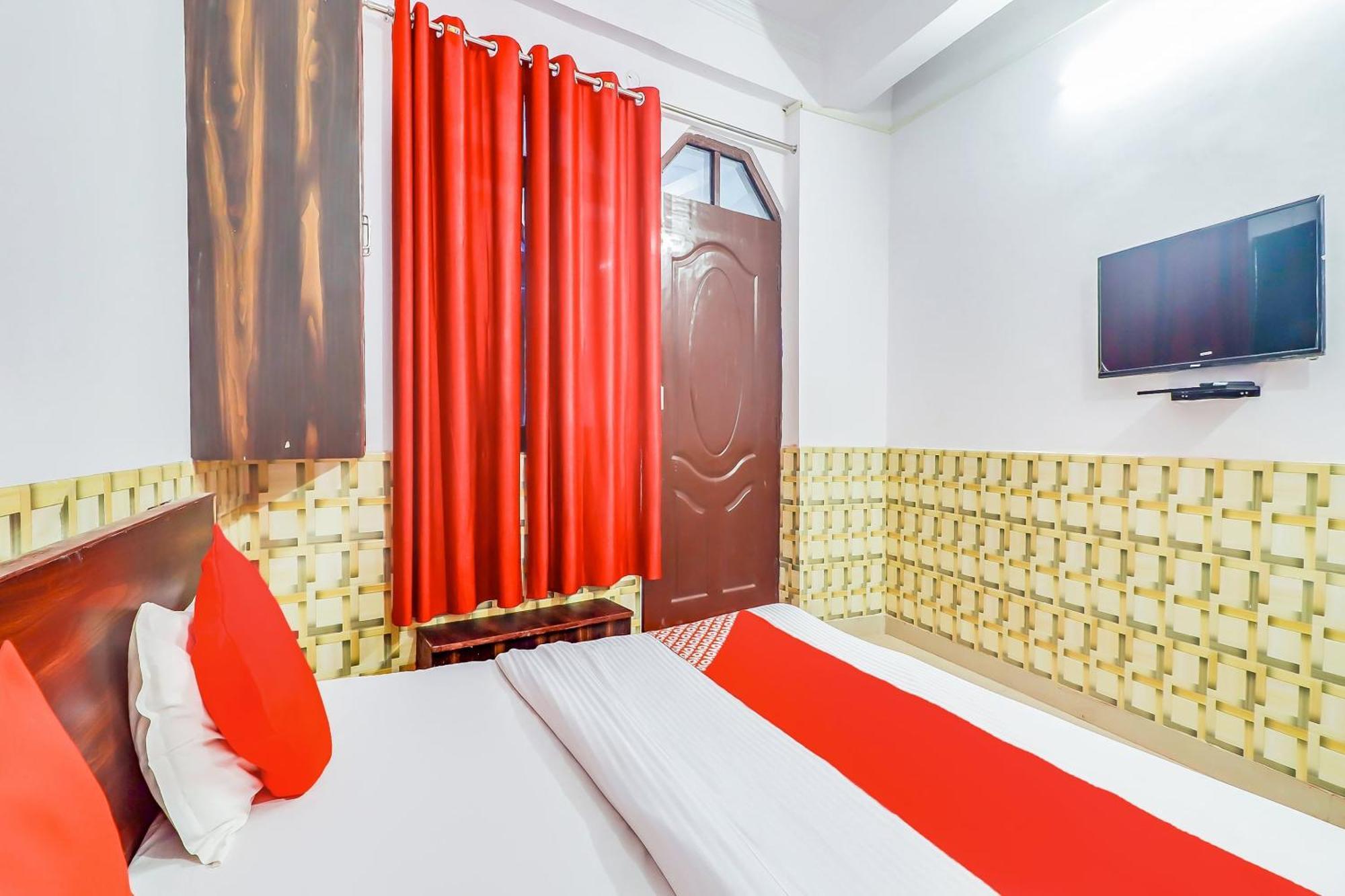 Super Collection O Dolphin Hotel Lucknow Bagian luar foto